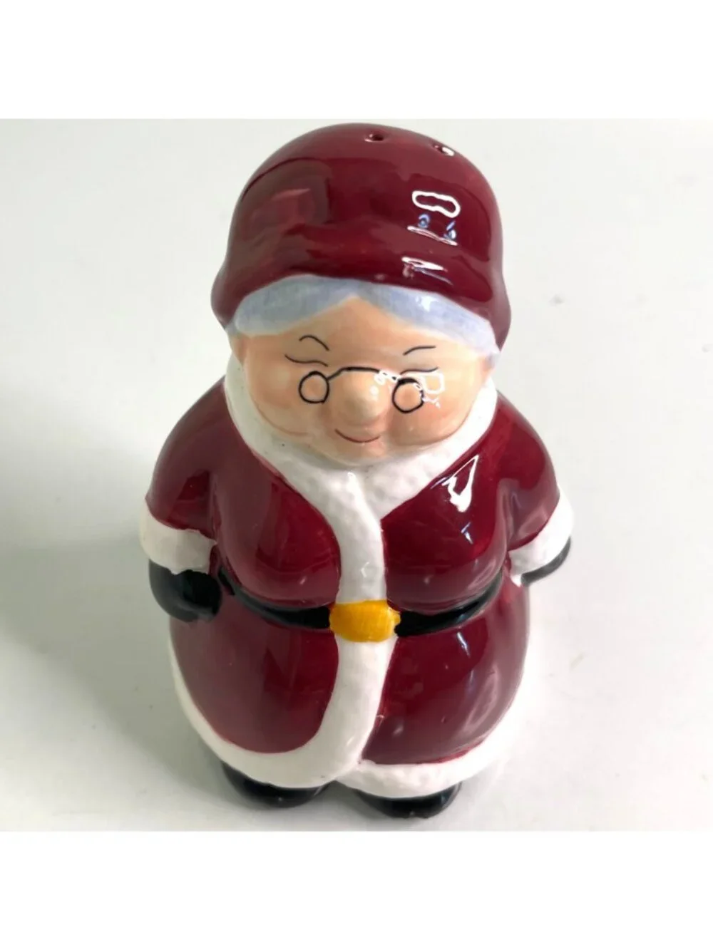 Vintage Publix Santa and Mrs Claus Ceramic Salt / Pepper Set Holiday Collectible